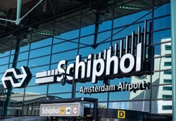 Chaos na lotnisku Schiphol. Kolejne odwołane loty