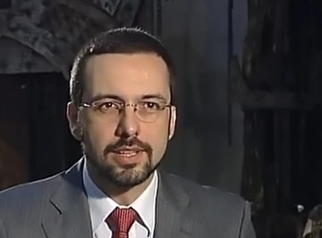 VODITELJ DNEVNIKA SE OŽENIO OSAM GODINA MLAĐOM GLUMICOM: Gledali ste je u serijama Ubice mog oca, Šifra Despot i Urgentni centar