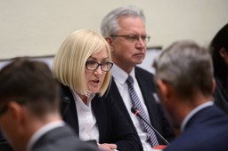 Komisja poparła projekt PiS o wsparciu niepełnosprawnych. "Odrzucenie naszych propozycji przez protestujących zasmuca"