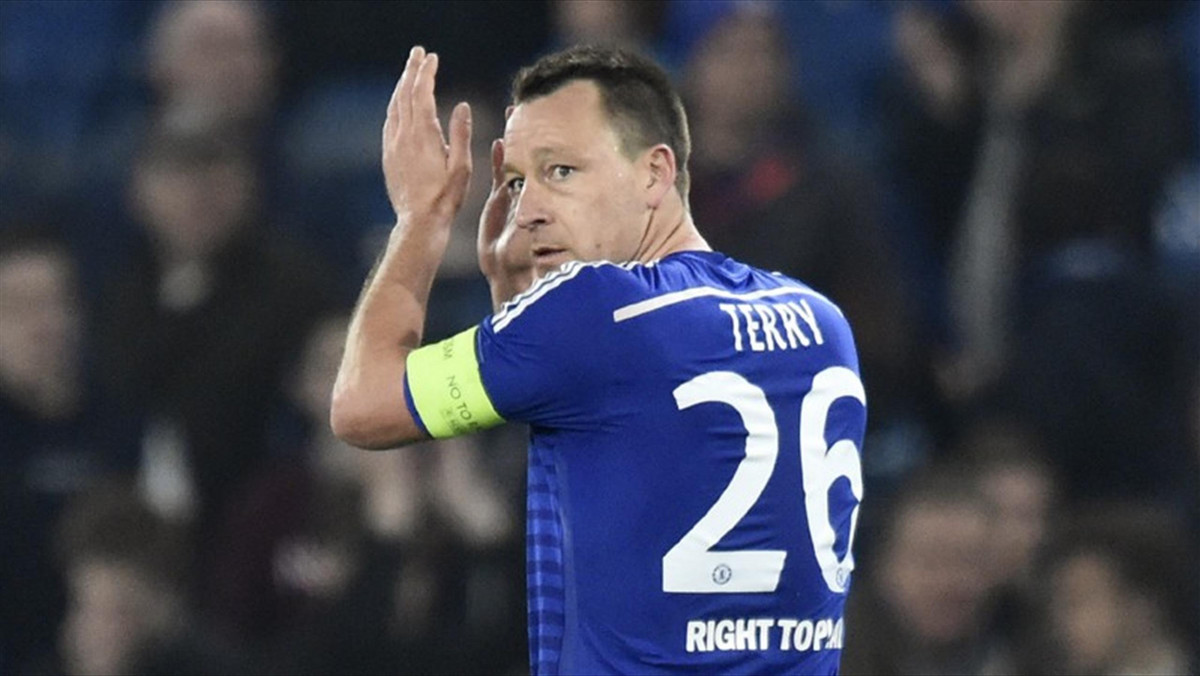 John Terry o rok przedłużył wygasającą w czerwcu umowę z Chelsea - poinformował w czwartek londyński klub na stronie internetowej. Tym samym obrońca i kapitan The Blues będzie występował na Stamford Bridge do końca sezonu 2015/16.