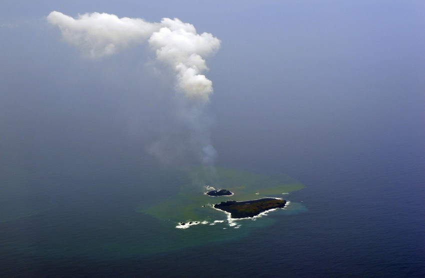 Nišino-šima i Niidžima: Ostrva su toliko sveža da se još puše