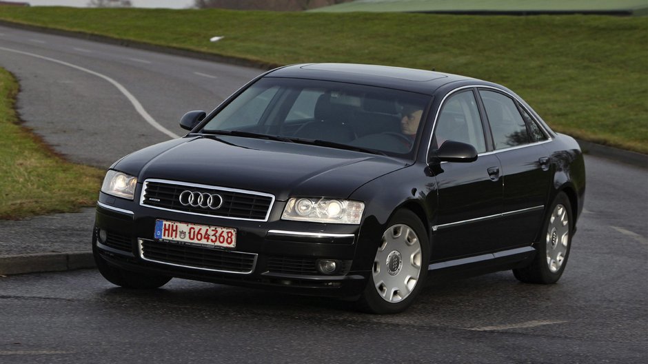 Audi A8 (D3) 