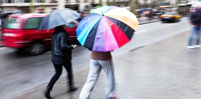 Poniedziałek będzie pochmurny i z opadami deszczu. Do kraju napłynie arktyczne powietrze!