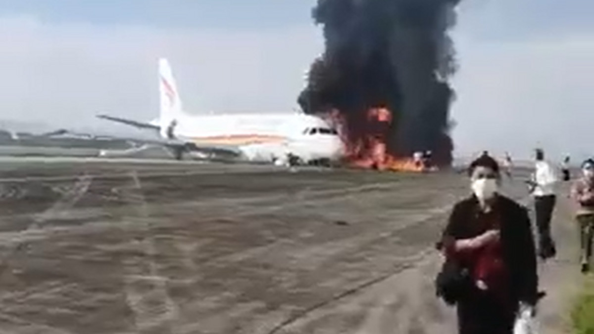 Katastrofa samolotu w Chinach: zjechał z pasa i się zapalił