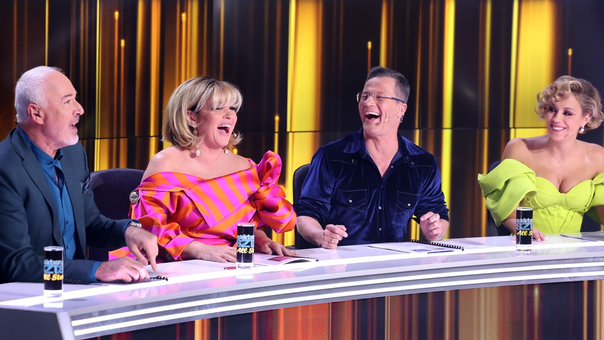 Nemcsak a nevetéstől szöktek könnyek a zsűritagok szemeibe: egymást érték az érzelmes produkciók a Sztárban Sztár All Stars élő showjában - fotók