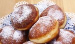 Prosty przepis na pyszne pączki. Przygotuj się na Tłusty Czwartek