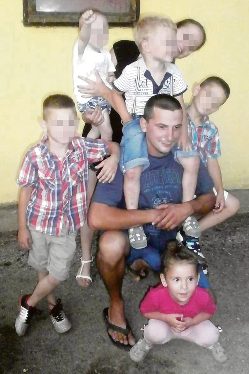 Vladica Rajković sa decom i Anđelinom na rođendanu pre zločina