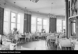 Lody na patyku i salmonella. Nie taki łatwy QUIZ o jedzeniu na wczasach PRL