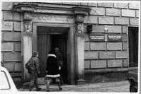 W PRL cenzurowano wszystko. "Trudne przypadki były odsyłane do Warszawy"