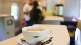 Wagony WARS znikną z pociągów? PKP ma rozwiązanie, które budzi kontrowersje