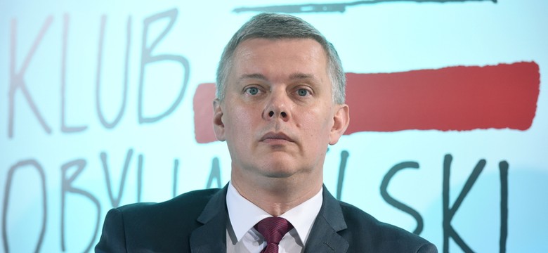 Siemoniak: odczuwamy ból i współczucie wobec rodzin ofiar katastrofy smoleńskiej