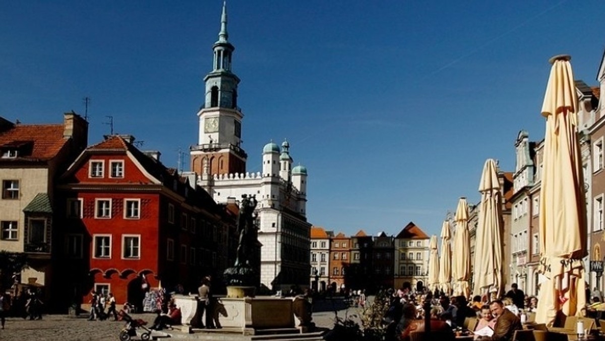 Stary Rynek, plac Mickiewicza, Ostrów Tumski i most Św. Rocha - to jedne z najbardziej charakterystycznych miejsc w Poznaniu. Są też bardzo często uwieczniane na zdjęciach, co można sprawdzić za pomocą specjalnej aplikacji. Które jeszcze miejsca w Poznaniu upodobali sobie miłośnicy zdjęć?