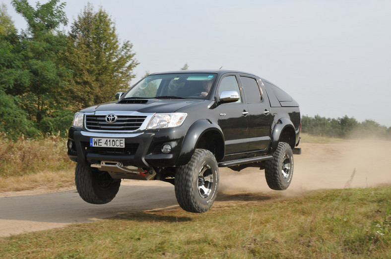 Test Toyoty Hilux Adventure: prawdziwy potwór