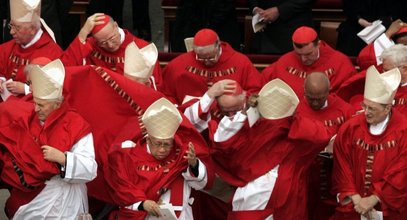 Podczas ostatniego pożegnania Jana Pawła II wydarzyło się coś niezwykłego. Niewielu o tym wie, media to przemilczały...