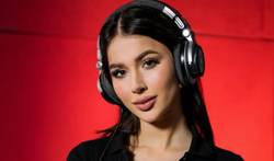 Roxie Węgiel pochwaliła się nową pracą i dekoltem. "Strasznie mnie denerwuje…"