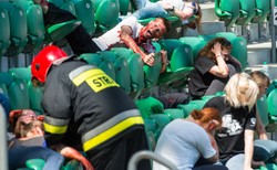 Władcy strachu... Politycy dobrze wiedzą, jak steruje się lękiem Polaków