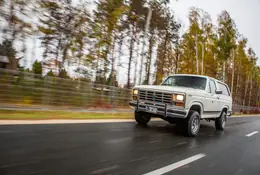 Ford Bronco - bulgocząca bestia