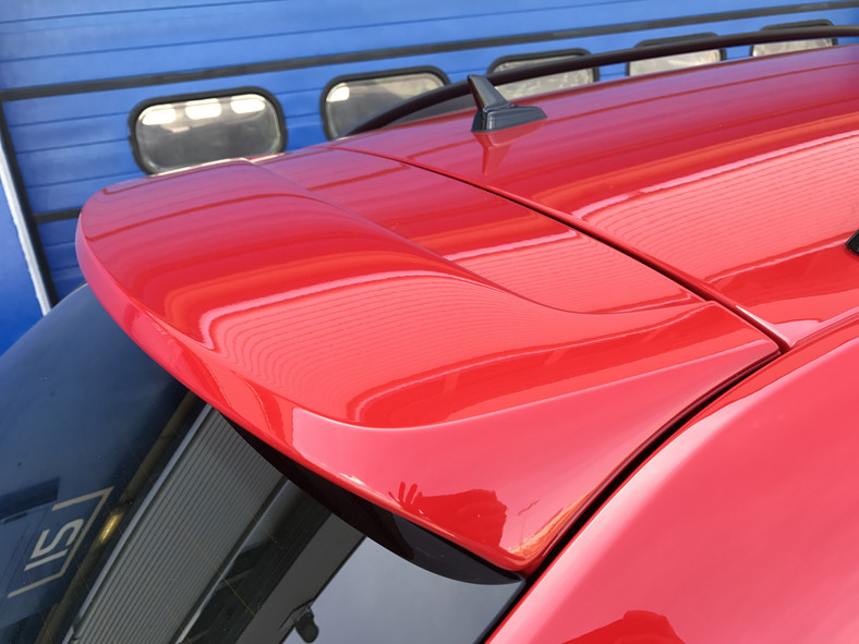 Spojler dachowy w kombi Octavia RS i RS 245 jest taki sam