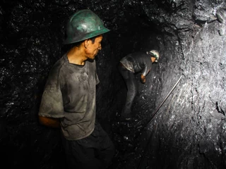 Obecnie 60-70 proc. światowej produkcji złota pochodzi z kopalni odkrywkowych, natomiast pozostała część z podziemnych kopalń