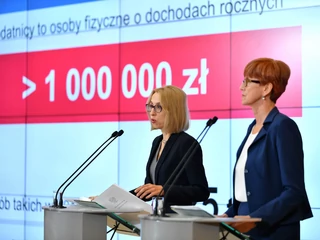 Teresa Czerwińska, minister finansów, oraz Elżbieta Rafalska, minister rodziny, pracy i polityki społecznej