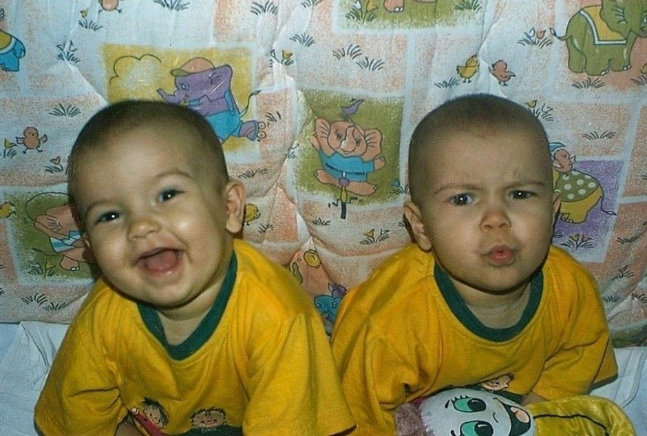 Mina (desno) bila je teža 300 grama na rođenju