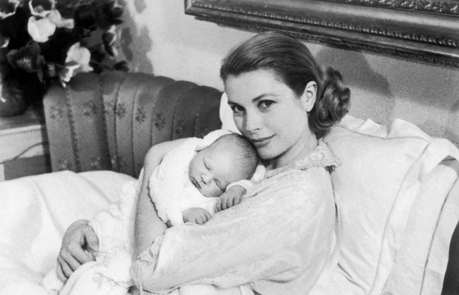 Księżna Monako ze swoim pierwszym dzieckiem, księciem Albertem