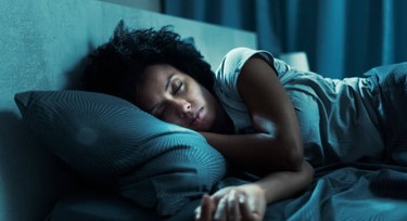 This is the best time to go to sleep — experts call it the golden hour