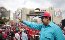 Prezydent Wenezueli zapowiada manewry wojskowe. Ostrzega przed rewoltą opozycji