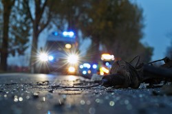 Koszmarny wypadek. Kobieta przejechana przez dwa samochody