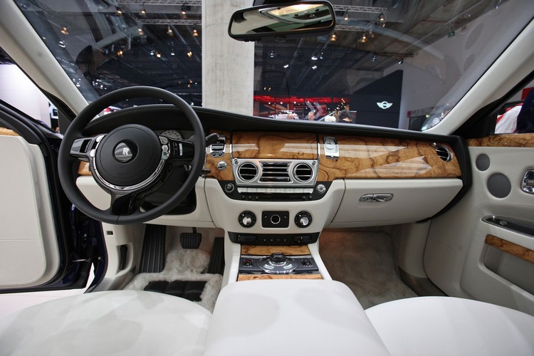 Wnętrze Rolls-Royce wersji Ghost
