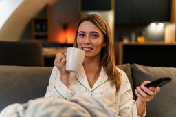 wspiera serce, silnie nawadnia organizm, reguluje pracę jelit i spowalnia starzenie. ten napój warto pić codziennie