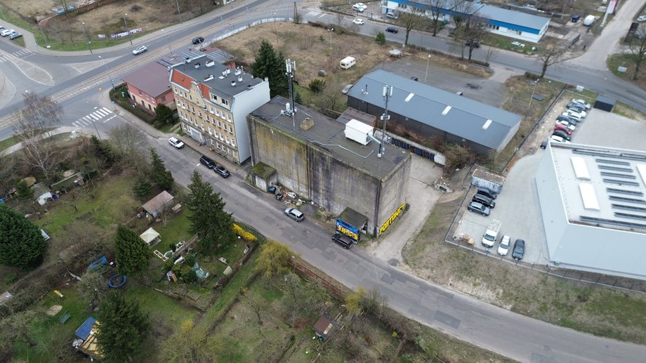 Schron, który służy obecnie jako siedziba klubu bokserskiego