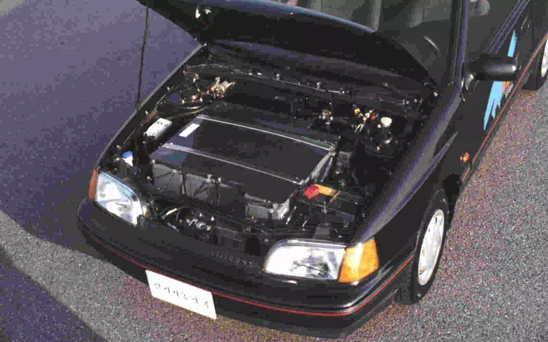 Lata 90. to rozwój pierwszych samochodów elektrycznych Hyundai