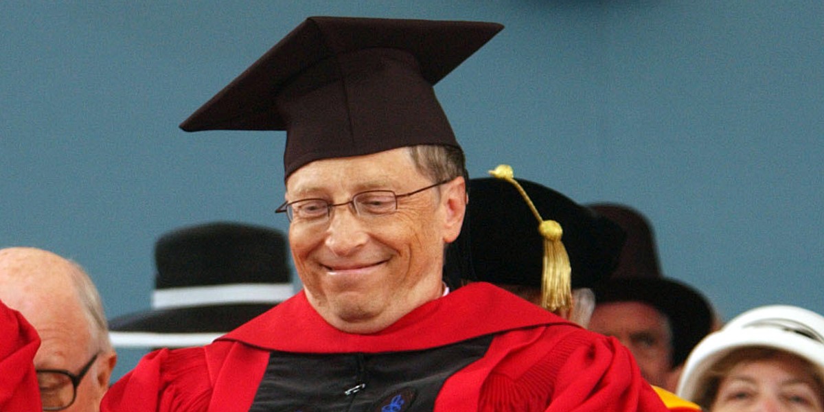 Bill Gates poleca trzy kierunki studiów, które są najbardziej przyszłościowe. On sam w swoich czasach rzucił studia, by rozwijać własny biznes