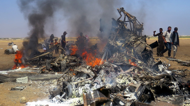 Alepponál lelőtt orosz helikopter - Fotó: AFP
