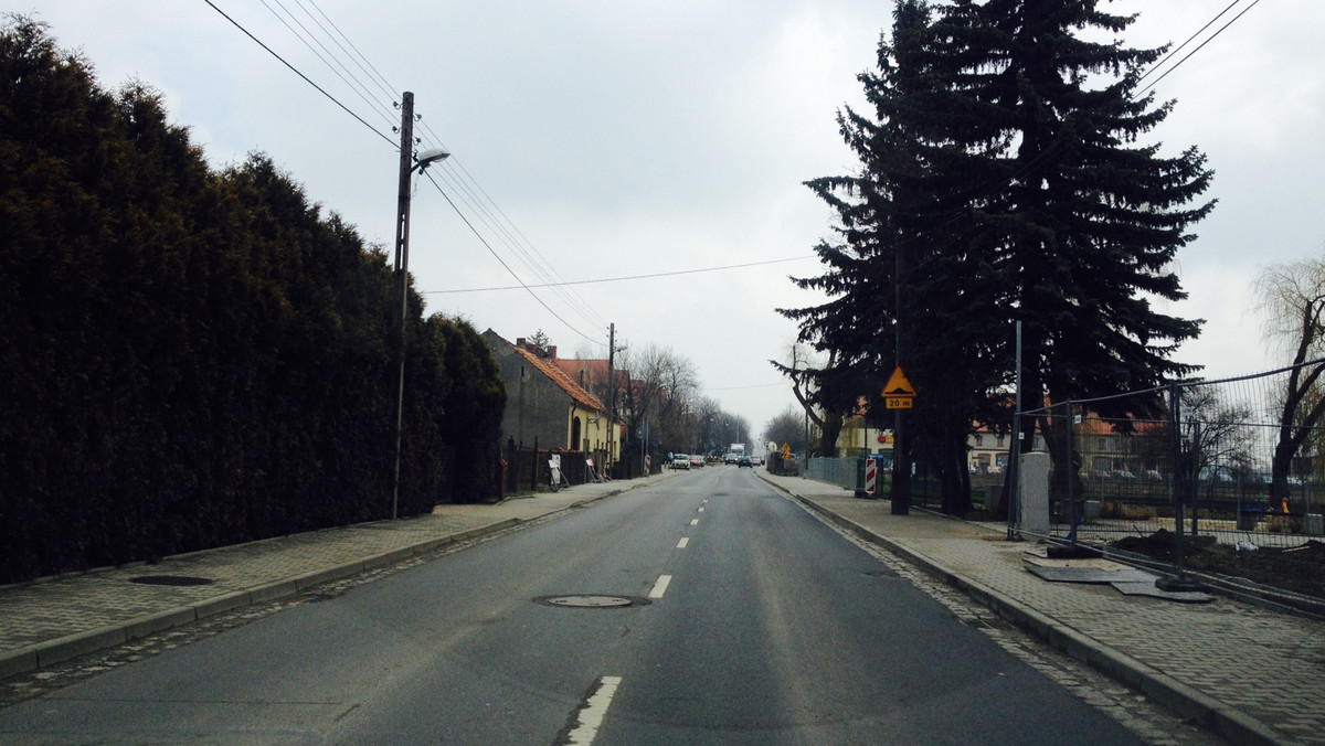 Nadal nie wiadomo, którędy będzie przebiegać południowy odcinek wschodniej obwodnicy Wrocławia. Do 5 stycznia w mieście będzie konsultowany najnowszy czwarty wariant trasy, w myśl którego samochody mają jeździć przez Ślęzę. Urzędnicy chcą jednak, by droga przebiegała przez Wysoką.
