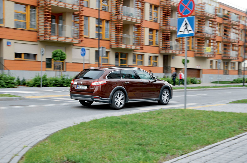 Peugeot 508 RXH HYbrid4: oszczędna hybryda