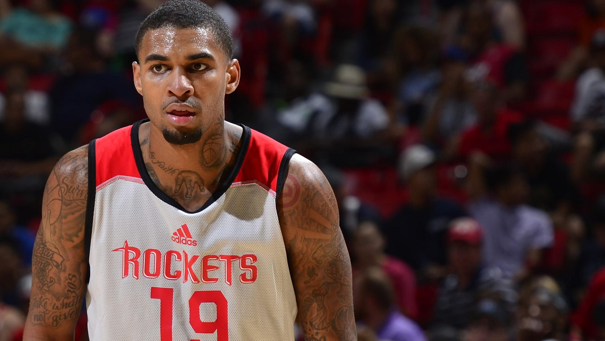 Były zawodnik NBA Glen Rice Jr. wdał się w bójkę w restauracji rapera T.I. w Atlancie i w efekcie został postrzelony w nogę, a policja oskarżyła go później o lekkomyślne zachowanie i posiadanie marihuany.