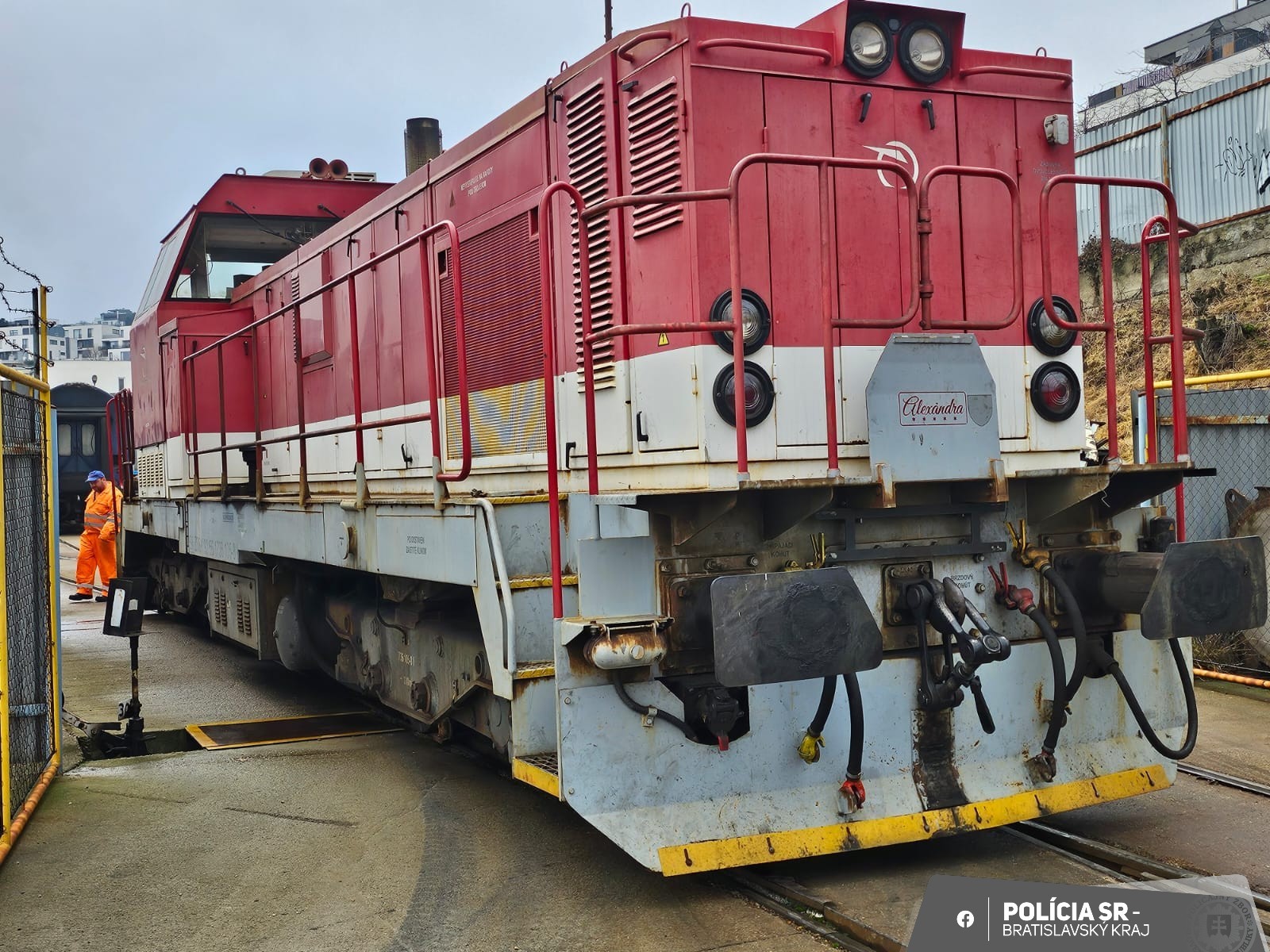 Na Hlavnej stanici sa vykoľajil vlak. 