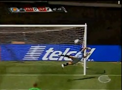 Fantastyczny strzał i gol! Zobacz wideo