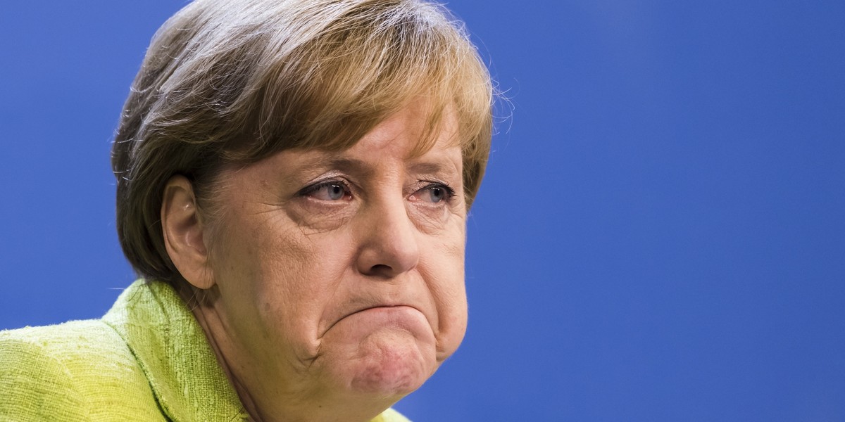 Angela Merkel od dłuższego czasu jest bombardowana fatalnymi wynikami niemieckiej gospodarki. Teraz do tego chóru dołącza Deutsche Bank i Bundesbank, które wprost mówią, że Berlin może czekać recesja.