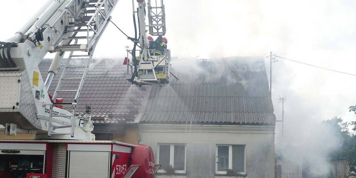 Podpaliły własny dom, żeby rodzice dostali  nowy od Państwa w mieście