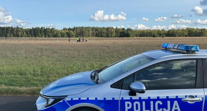 Tragedia na lotnisku w Pile. Skoczkowi nie otworzył się spadochron. Mężczyzna nie żyje