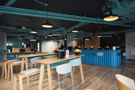 Moć boja: Kako odabrati pravu nijansu za povećanje produktivnosti u radnom prostoru