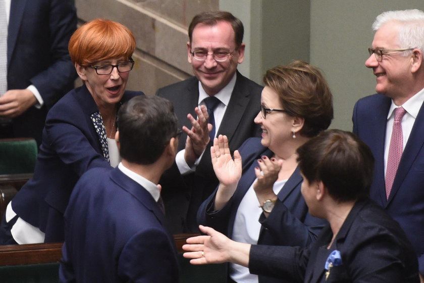 Sejm zdecydował w sprawie wotum nieufności dla Szydło i Rafalskiej