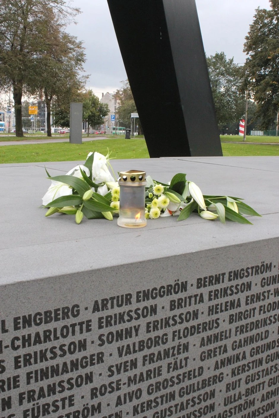 MS Estonija - memorijalna ploča u Talinu