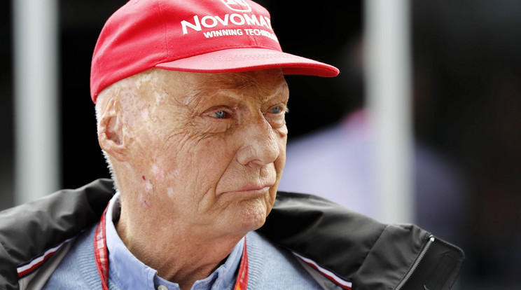 Niki Lauda tüdőátültetésen esett át augusztus elején. Bár reménykedett abban a Forma–1-es legenda, hogy ott lehet az idei idényzáró futamon, le kellett erről mondania /Fotó: MTI - EPA