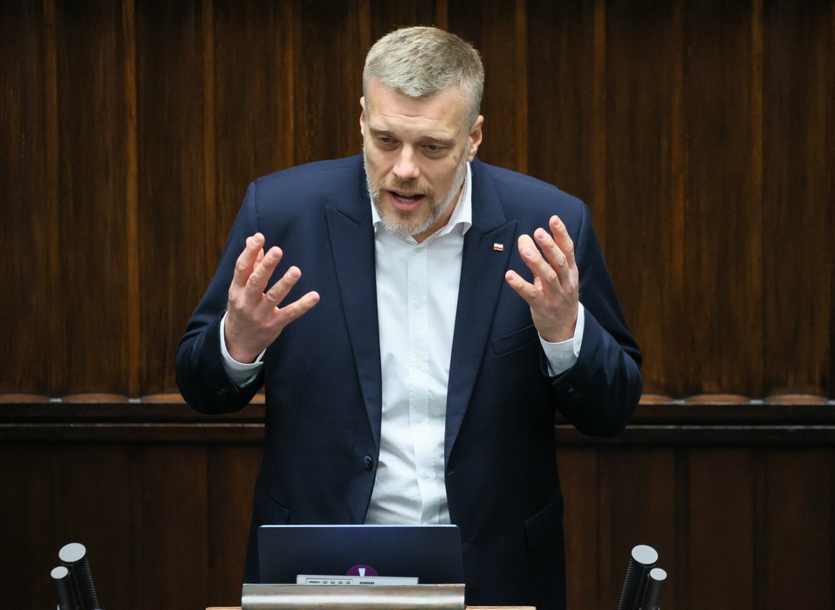 Partia Razem proponuje nowy podatek. Jest reakcja rządu