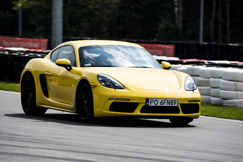 Jaguar F-Type i Porsche 718 Cayman