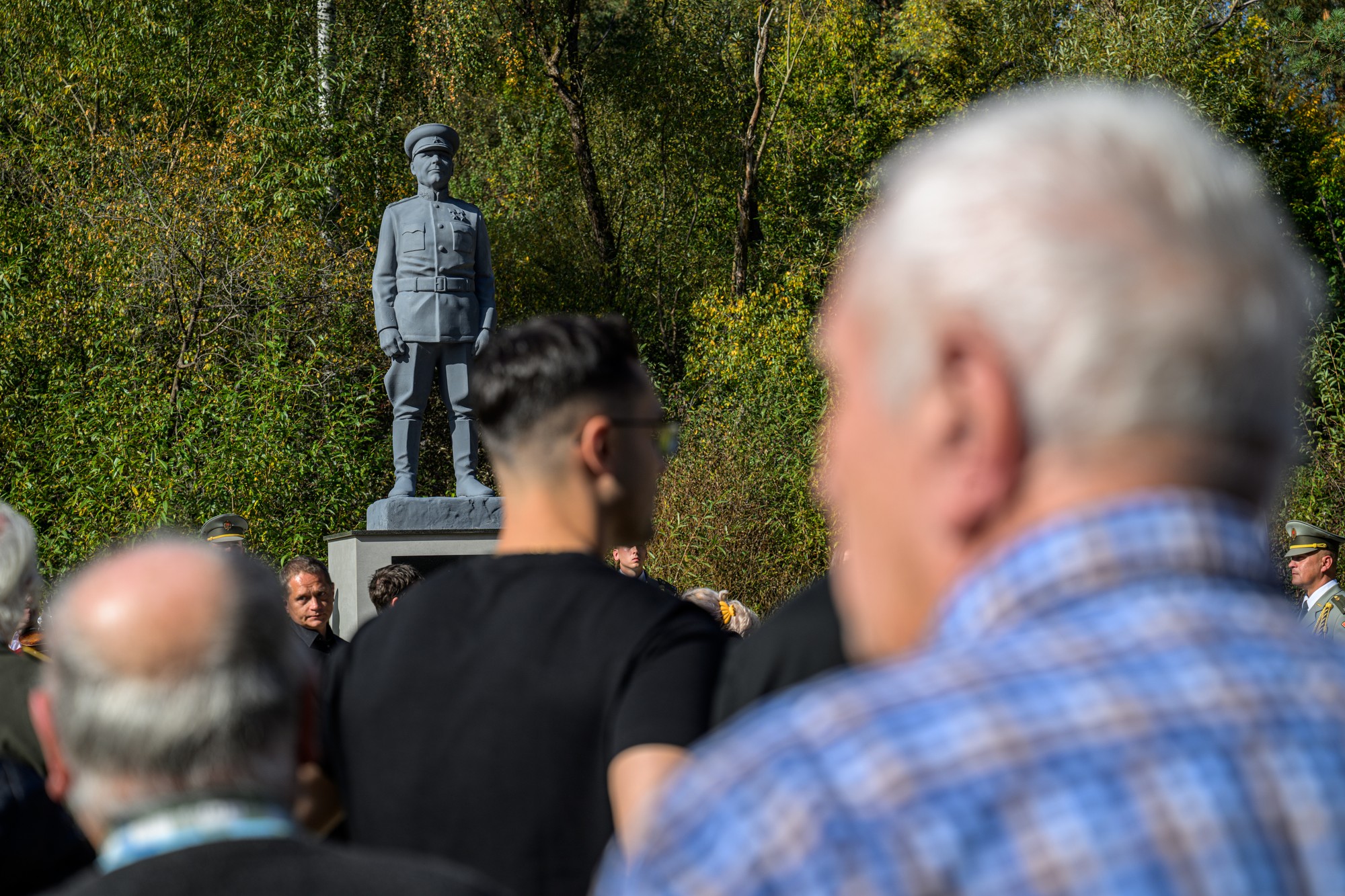 Socha maršala Ivana Stepanoviča Koneva počas slávnostného odhalenia v Údolí smrti v katastri obce Kružlová. 